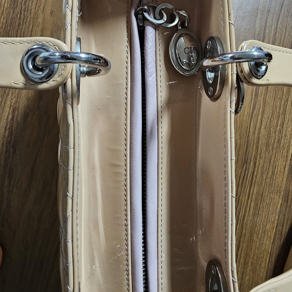 #1140-#138-006 LADY DIOR PATENT LEATHER MEDIUM CANNAGE - Picture 7 of 14